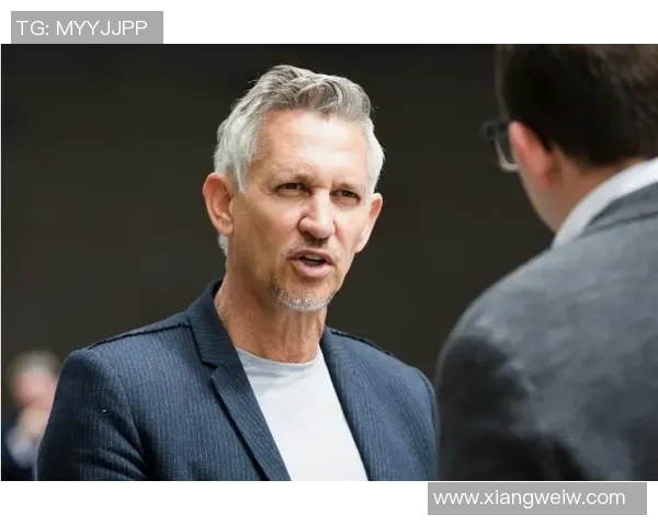 足球明星莱因克尔的传奇生涯与对足球的深远影响探讨 足球明星莱因克尔的传奇生涯与对足球的深远影响探讨